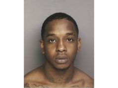 Policía: Un hombre ha sido detenido por delito grave de robo en Riverhead