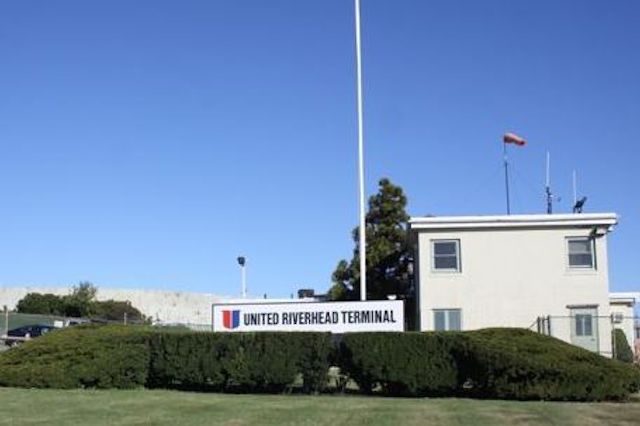 2014_0917_united_riverhead_terminal